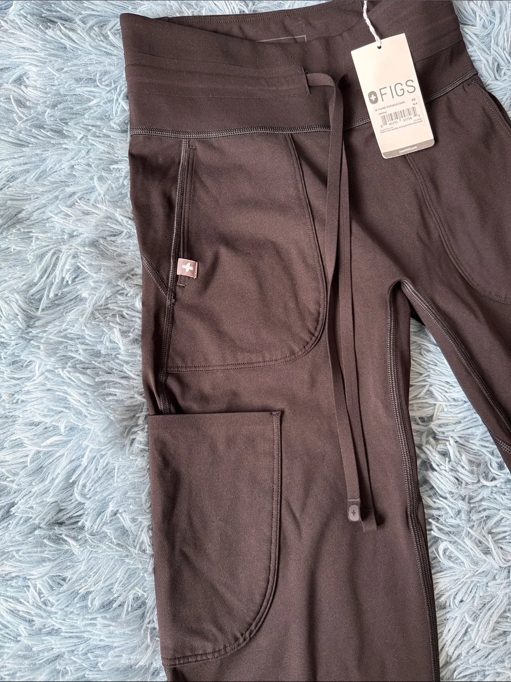 Figs Black Cargo Flare Scrublegging Pants XS NWT - Picture 4 of 9
